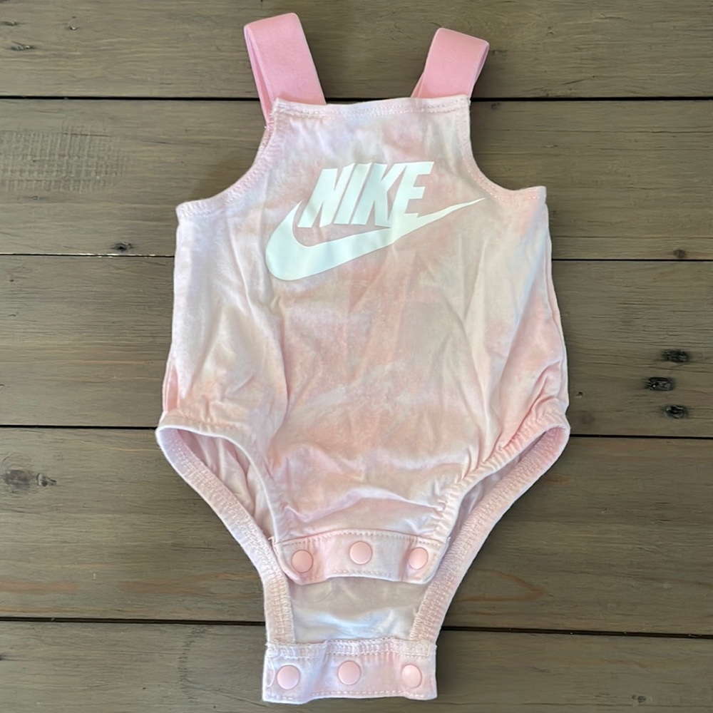 Nike Infant Girls' Futura Bubble Romper NB